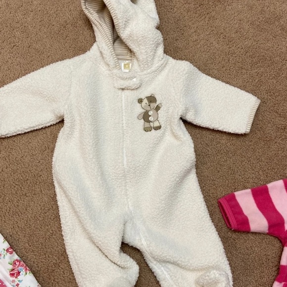 Carter’s Lot of Girls Winter Bundle 3-12 months - Picture 2 of 8